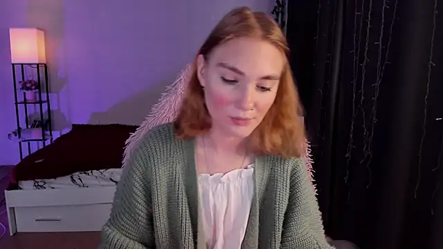 Snapshot of ReddHotPipper chatting on October 22, 2025, 3:28 am ReddHotPipper online show from October 22, 2025, 3:28 am