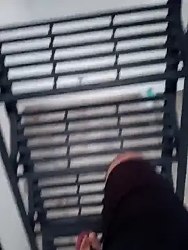 nick05inch online show from October 11, 2025, 12:39 pm