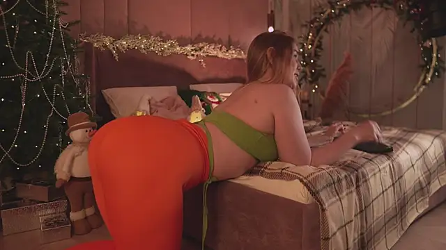 Snapshot of Smiley_Mia chatting on December 18, 2025, 7:40 pm Smiley Mia online show from December 18, 2025, 7:40 pm