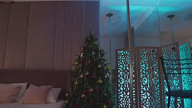 Snapshot of Smiley_Mia chatting on December 1, 2025, 5:08 am Smiley Mia online show from December 1, 2025, 5:08 am