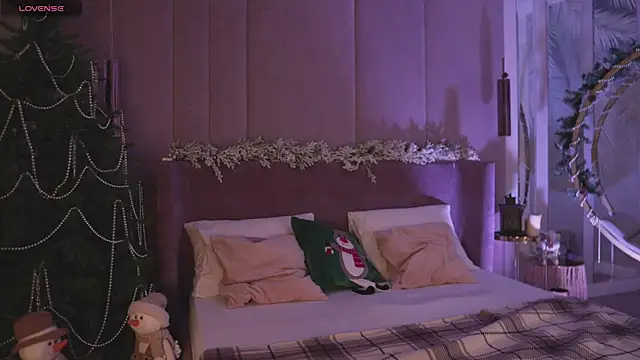 Snapshot of Smiley_Mia chatting on December 17, 2025, 5:12 am Smiley Mia online show from December 17, 2025, 5:12 am