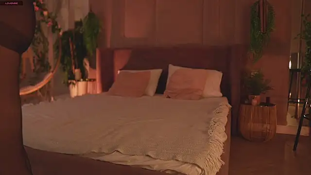 Snapshot of Smiley_Mia chatting on November 27, 2025, 5:08 am Smiley Mia online show from November 27, 2025, 5:08 am