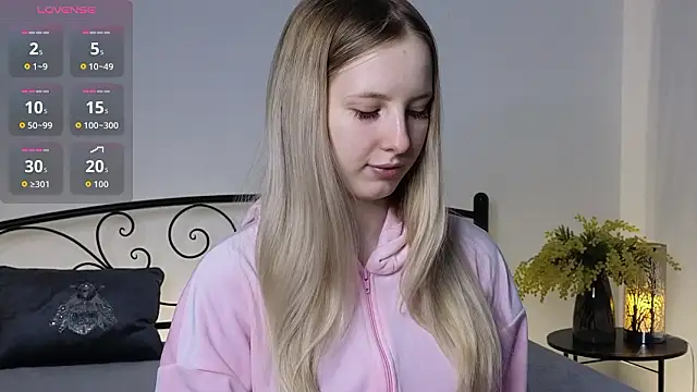 Snapshot of KarnetJ chatting on February 8, 2026, 2:59 pm KarnetJ online show from February 8, 2026, 2:59 pm