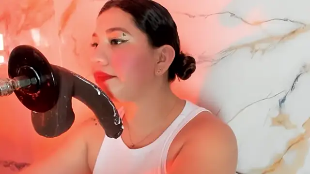 hade cute online show from May 28, 2026, 4:02 pm
