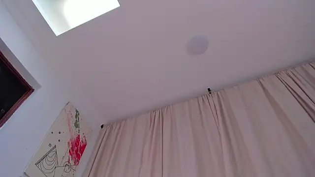 Snapshot of Little_michell chatting on February 5, 2025, 12:17 pm Little michell online show from February 5, 2025, 12:17 pm