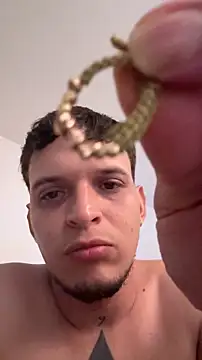 ArturoDelgado1 online show from April 21, 2026, 3:07 pm