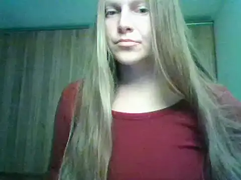 Snapshot of Evasapples chatting on October 10, 2025, 7:36 pm Evasapples online show from October 10, 2025, 7:36 pm