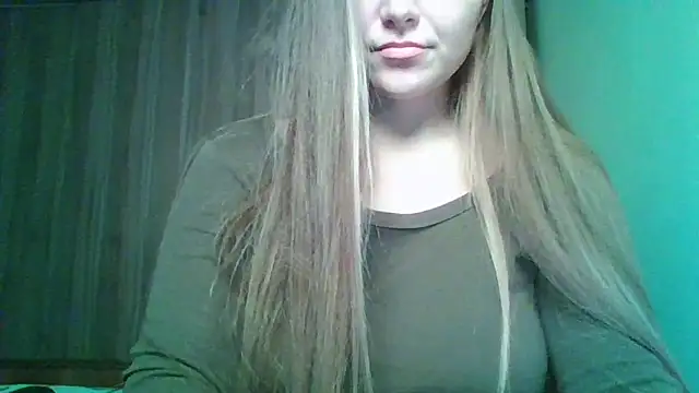 Evasapples online show from November 28, 2025, 9:37 pm