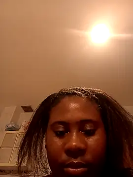 Snapshot of KennyBigWoman chatting on September 17, 2025, 8:33 pm KennyBigWoman online show from September 17, 2025, 8:33 pm