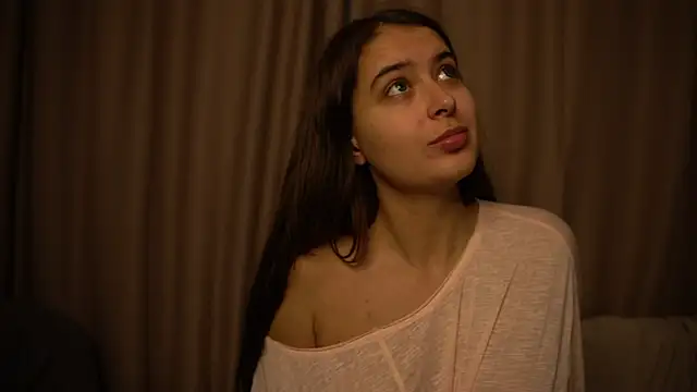 Snapshot of elisa_moon chatting on November 28, 2025, 11:54 am elisa moon online show from November 28, 2025, 11:54 am