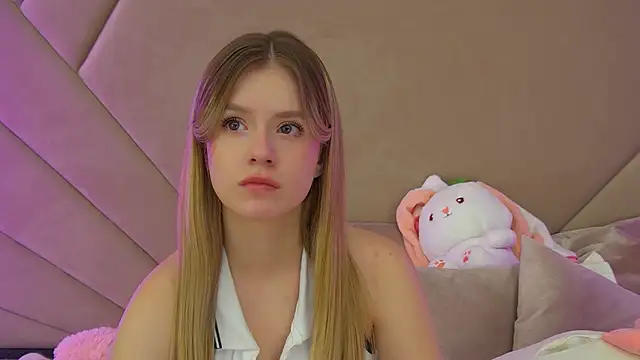 Snapshot of MilanaBalmain chatting on November 12, 2025, 4:11 pm MilanaBalmain online show from November 12, 2025, 4:11 pm