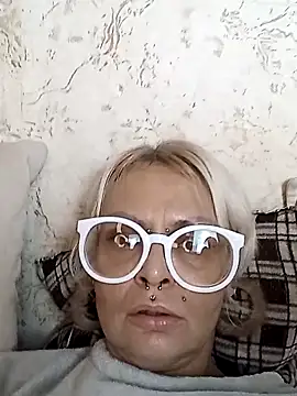 Gardener of Illusions online show from November 4, 2025, 6:28 am