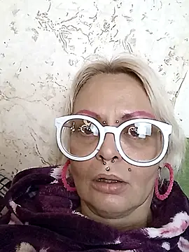 Gardener of Illusions online show from November 28, 2025, 1:44 pm