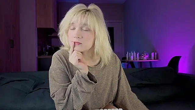 Snapshot of Gregory_Byyrd chatting on October 28, 2025, 8:52 pm Gregory Byyrd online show from October 28, 2025, 8:52 pm