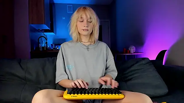 Snapshot of Gregory_Byyrd chatting on January 25, 2025, 7:18 pm Gregory Byyrd online show from January 25, 2025, 7:18 pm