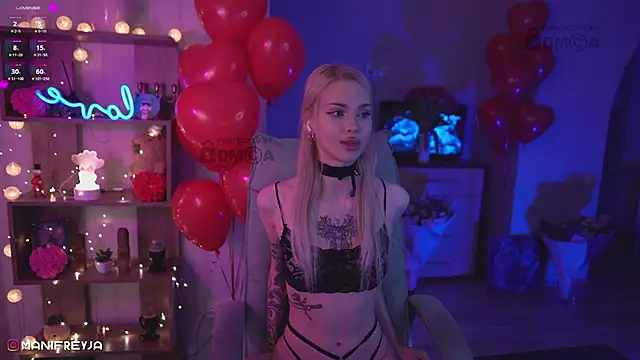 ManiFreyja online show from February 16, 2025, 9:49 pm