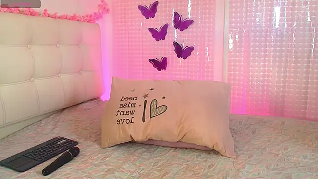 Snapshot of Madysson_leee chatting on November 8, 2025, 2:42 pm Madysson leee online show from November 8, 2025, 2:42 pm