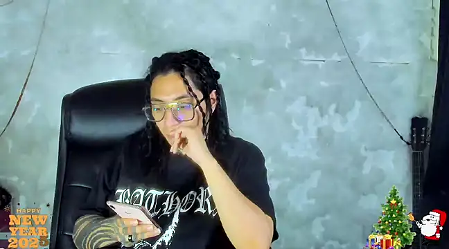 mikeysloan online show from January 3, 2025, 4:11 am