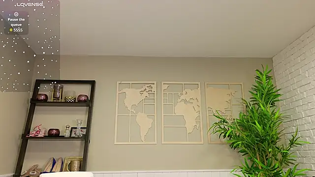 Snapshot of LadyLeea chatting on November 10, 2025, 4:28 am LadyLeea online show from November 10, 2025, 4:28 am