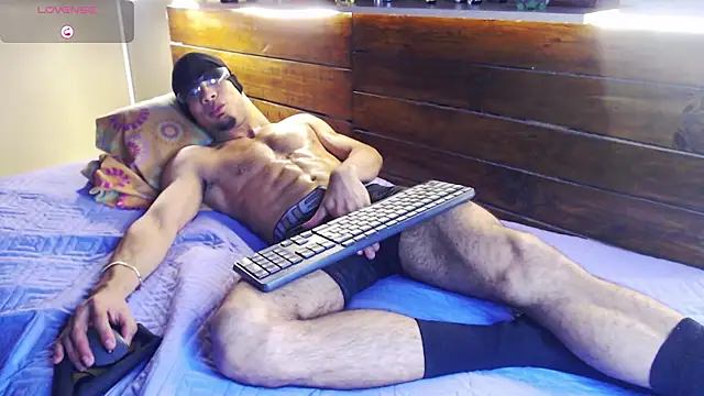 Snapshot of SonicJ25 chatting on November 28, 2025, 3:39 am SonicJ25 online show from November 28, 2025, 3:39 am