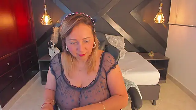 andre soto  online show from December 2, 2025, 2:12 am