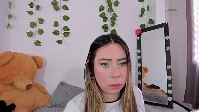 JanneKim online show from September 19, 2025, 5:50 pm