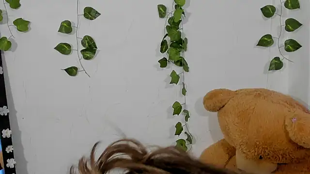 JanneKim online show from October 22, 2025, 3:11 pm