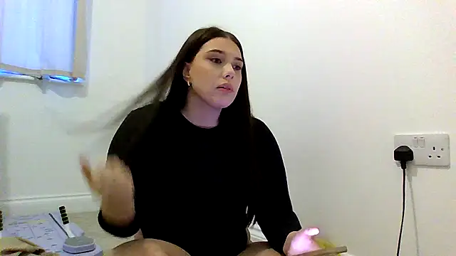 Krystal Tx online show from April 8, 2026, 6:42 pm