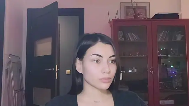 valorant girl online show from February 25, 2025, 9:04 pm