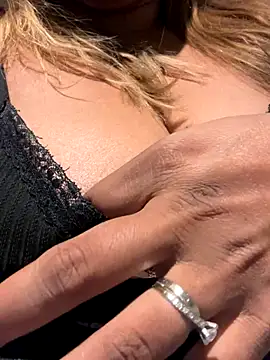 TEMPTING-TAMMY online show from September 9, 2025, 5:17 am