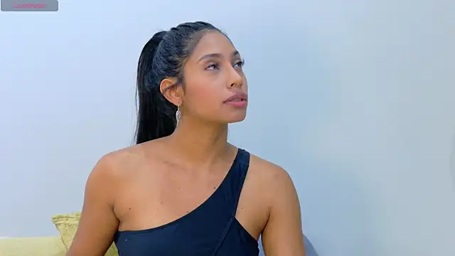 Snapshot of Anna_risse chatting on February 12, 2026, 5:51 am Anna risse online show from February 12, 2026, 5:51 am