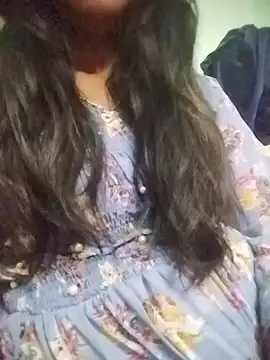 aadhini01 online show from February 8, 2025, 4:57 pm