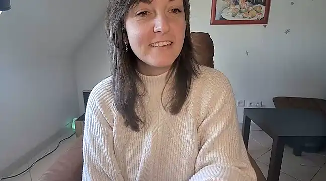 Snapshot of stunning_Rosi chatting on March 5, 2025, 7:49 am stunning Rosi online show from March 5, 2025, 7:49 am