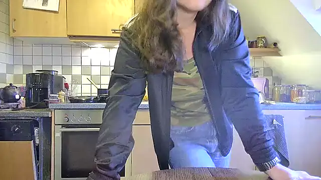 Snapshot of stunning_Rosi chatting on January 10, 2025, 2:45 pm stunning Rosi online show from January 10, 2025, 2:45 pm