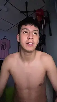 Snapshot of Stiven_017 chatting on February 20, 2026, 4:53 am Stiven 017 online show from February 20, 2026, 4:53 am