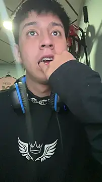 Snapshot of Stiven_017 chatting on February 3, 2026, 1:38 am Stiven 017 online show from February 3, 2026, 1:38 am