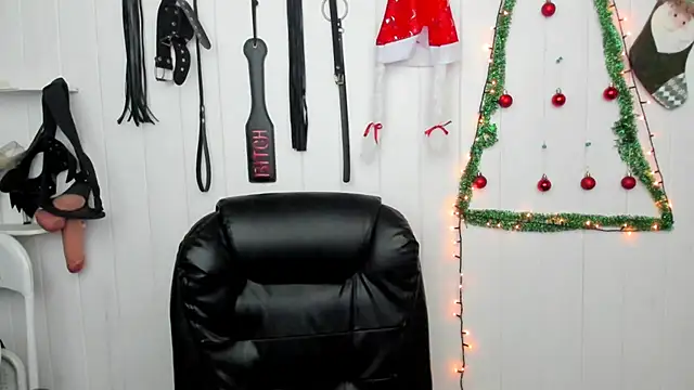 Snapshot of jessiburningheels chatting on December 15, 2025, 9:04 am jessiburningheels online show from December 15, 2025, 9:04 am