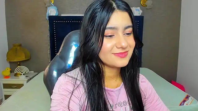 MaiteFlores online show from May 21, 2026, 2:14 pm