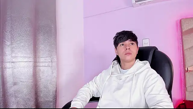 AbbySmiitth  online show from March 18, 2025, 3:12 pm