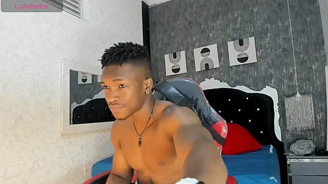 Snapshot of KENDER21_ chatting on October 28, 2025, 8:30 pm KENDER21 online show from October 28, 2025, 8:30 pm