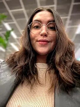 Snapshot of meow_girl chatting on November 21, 2025, 8:02 am meow girl online show from November 21, 2025, 8:02 am