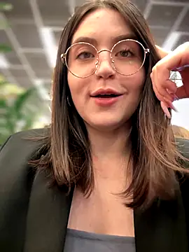 Snapshot of meow_girl chatting on September 30, 2025, 12:00 pm meow girl online show from September 30, 2025, 12:00 pm