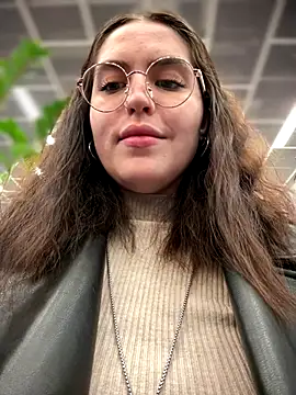 Snapshot of meow_girl chatting on October 29, 2025, 12:59 pm meow girl online show from October 29, 2025, 12:59 pm