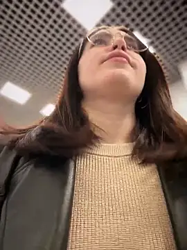 Snapshot of meow_girl chatting on October 26, 2025, 4:07 pm meow girl online show from October 26, 2025, 4:07 pm