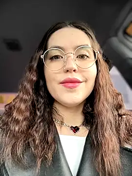 Snapshot of meow_girl chatting on November 11, 2025, 10:54 am meow girl online show from November 11, 2025, 10:54 am