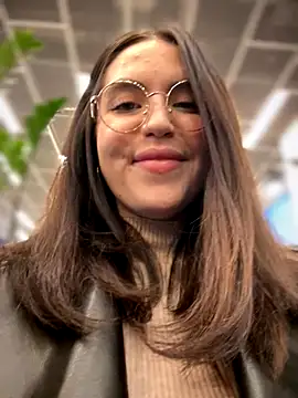 Snapshot of meow_girl chatting on November 5, 2025, 11:13 am meow girl online show from November 5, 2025, 11:13 am