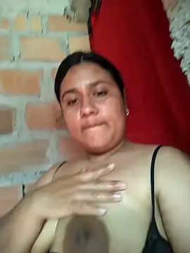 Snapshot of morenitagras chatting on December 18, 2025, 6:45 pm morenitagras online show from December 18, 2025, 6:45 pm