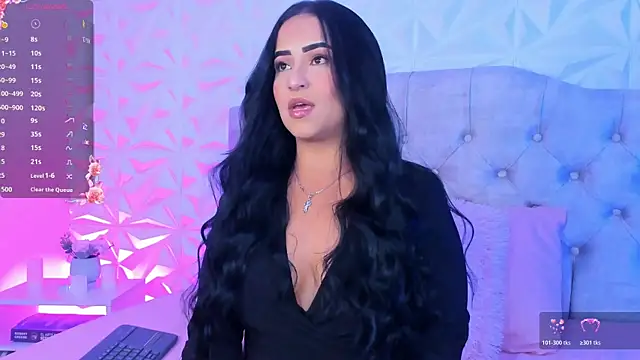 Snapshot of Miss_Ivy4 chatting on November 6, 2025, 10:25 pm Miss Ivy4 online show from November 6, 2025, 10:25 pm