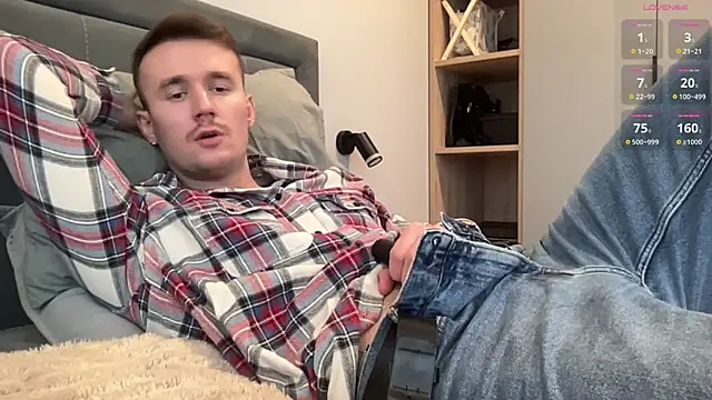 cute mark online show from November 30, 2025, 12:17 pm