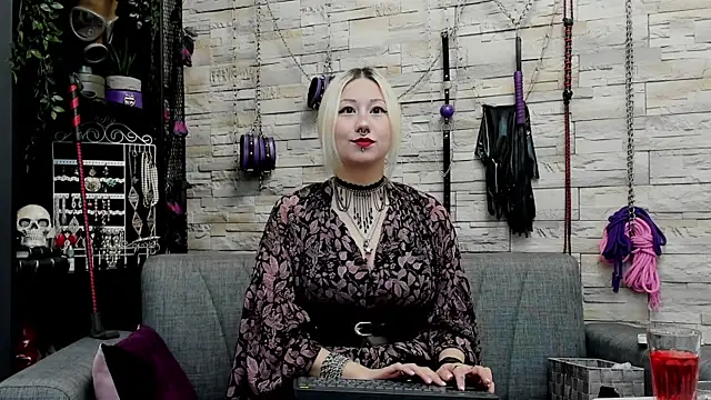 CruelMistress online show from November 4, 2025, 9:51 pm